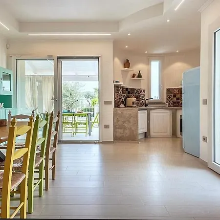 Rei M&m- Sea View, Swimming Pool & Jacuzzi Villa