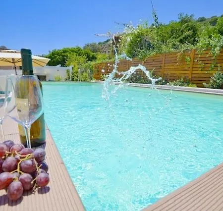 Rei M&m- Sea View, Swimming Pool & Jacuzzi Villa *