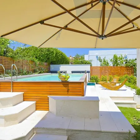 Βίλα Rei M&m- Sea View, Swimming Pool & Jacuzzi