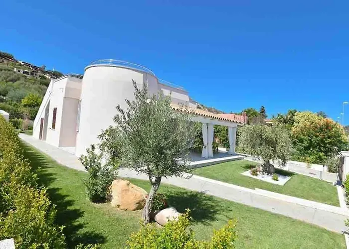 Rei M&m- Sea View, Swimming Pool & Jacuzzi * Costa Rei